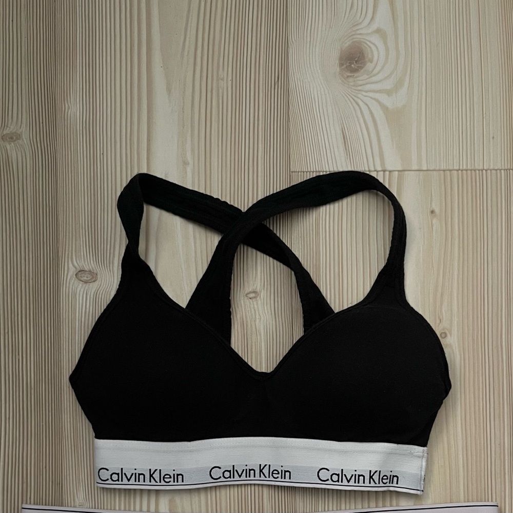 Calvin Klein Black and White Push Up Racerback Sports Bra Bralette